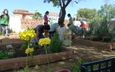 Jardines comestibles finaliza con la participación de casi 200 personas